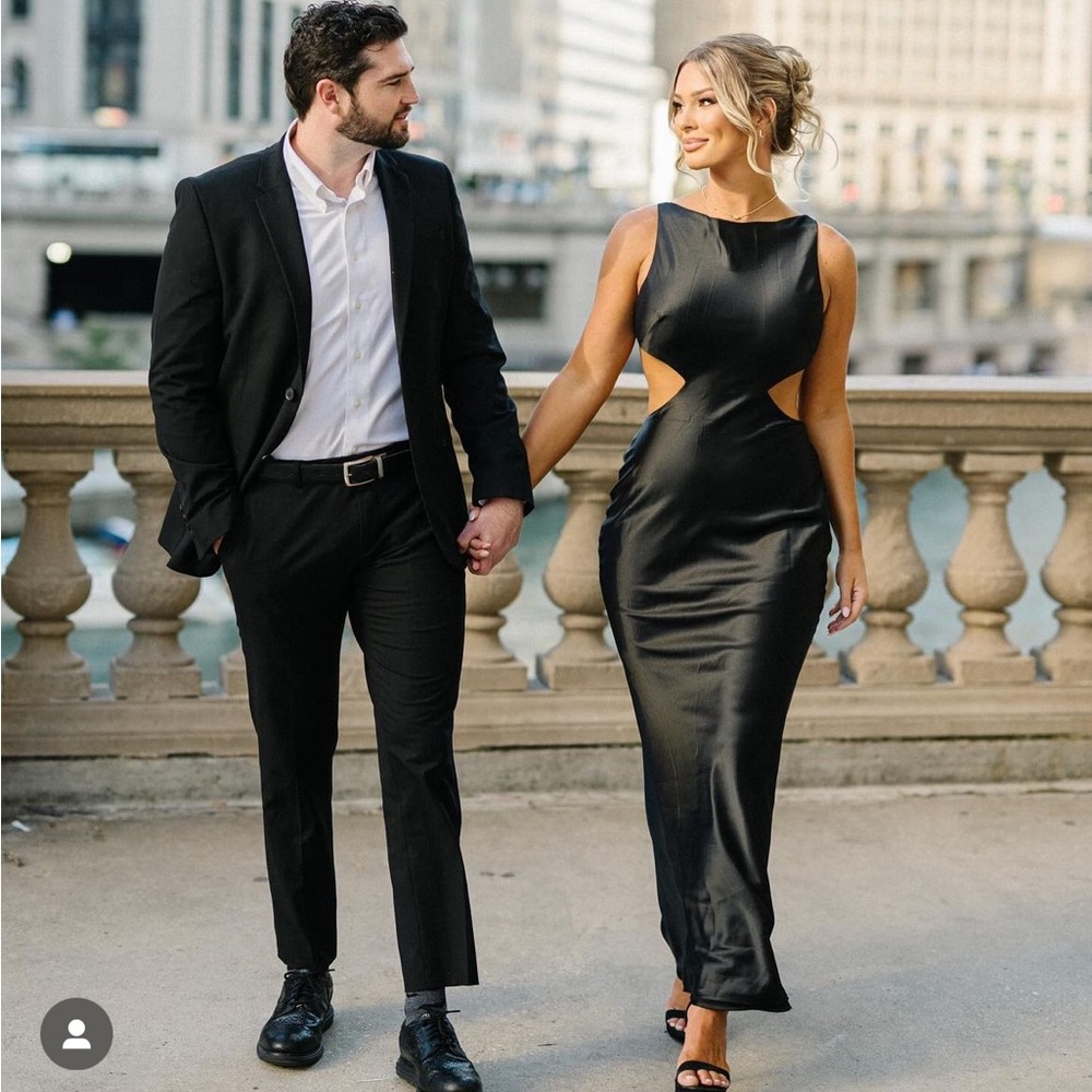 Elegant Black Backless Dress
